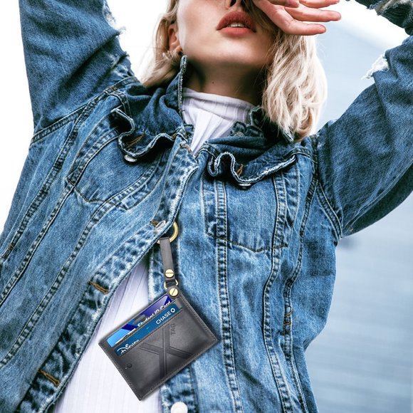 PLUSUS World's Thinnest Leather Wireless Charging Pad & Wallet Premium Gift Set - Picture 7 of 11